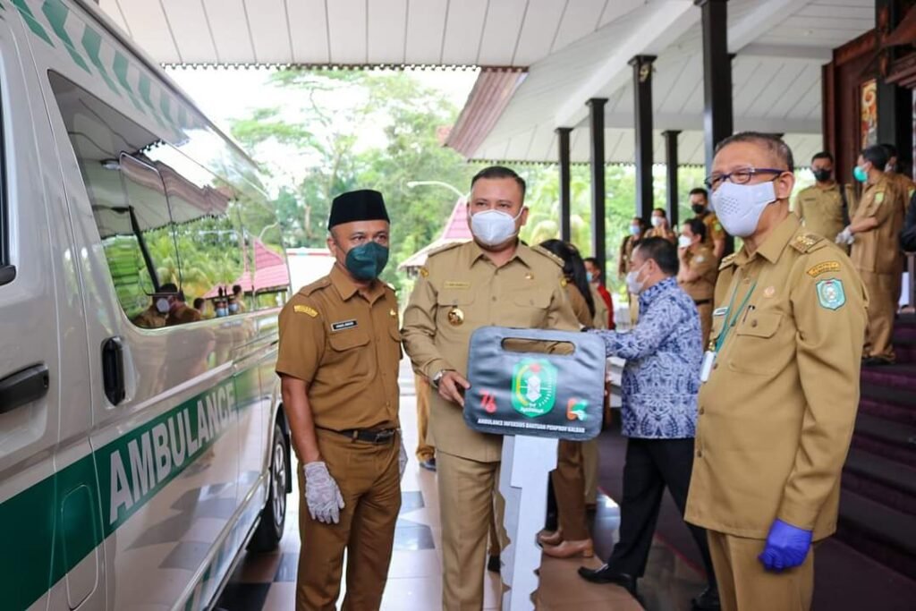 Pemkab Melawi Terima Bantuan 1 Unit Mobil Ambulans dan 4 Unit Konsentrator Oksigen Dari Pemprov Kalbar