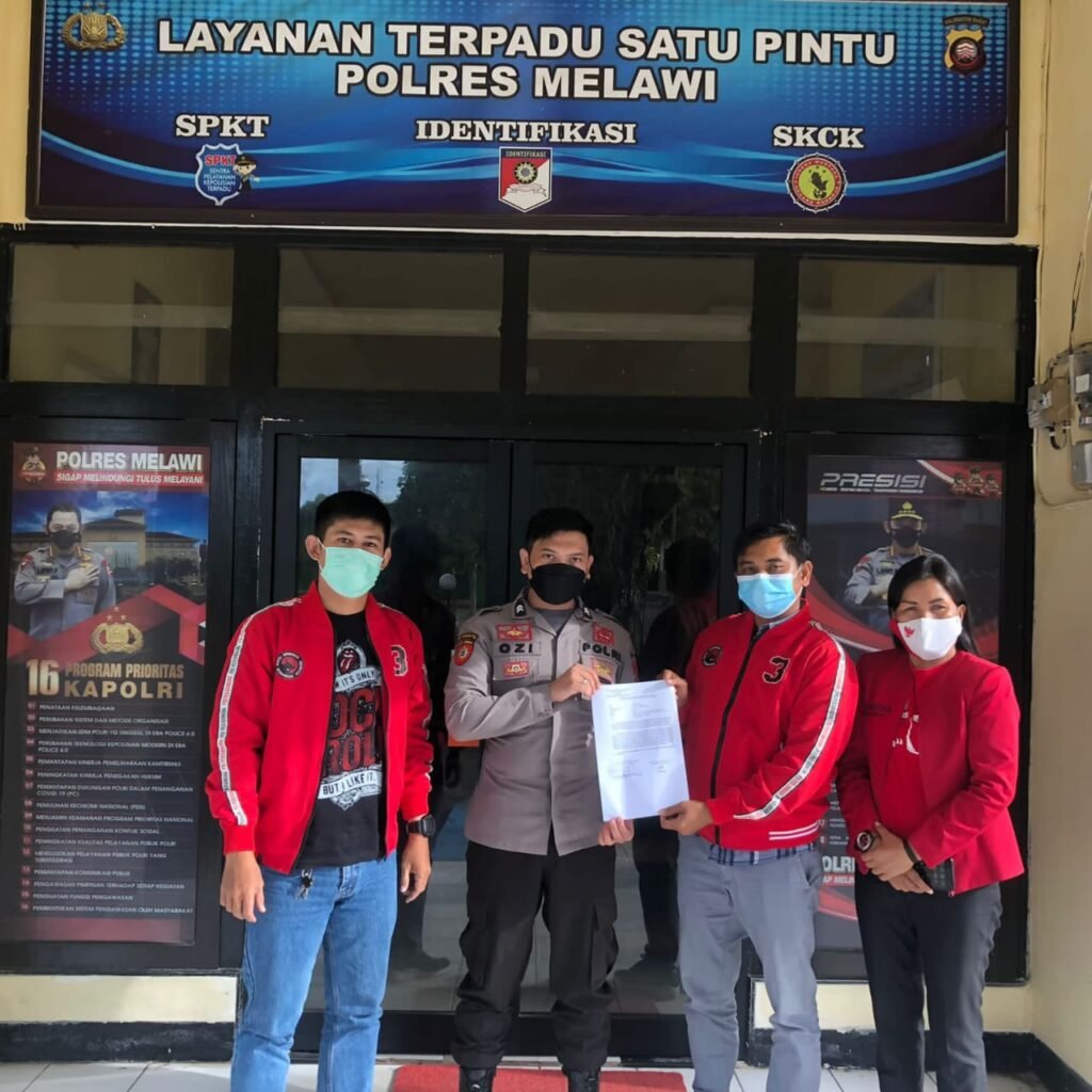 Serentak PDI Perjuangan Laporkan Akun Penyebar Berita Hoax