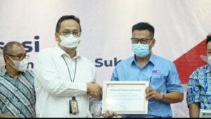 Taat Bayar Pajak, PT.RKA dapat Penghargaan dari KPP