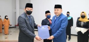 Bupati Melawi Lantik 2 Pejabat Pimpinan Tinggi Pratama