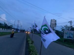 Jelang Musda MD KAHMI Melawi ke 2, Bendera KAHMI Hiasi Jalan Nanga Pinoh