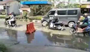 Jalan Nasional Di Melawi Alami Kerusakan, Belum Ada Perbaikan Dari Pemerintah Pusat