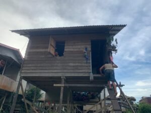 Kisah Seorang Ibu di Melawi Jadi Pemulung Demi Sekolahkan Anak-anaknya