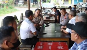 Program Unggulan Polres Melawi ” Nuan Bekesah”, Kapolres Melawi Bertemu Kades Paal dan Perangkat Desa Pall