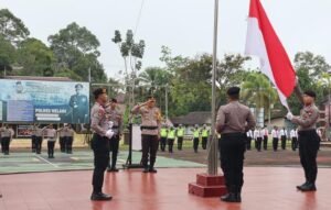 Pimpin Upacara HKN, Wakapolres Melawi : Upacara Ini Merupakan Cerminan Kita Sebagai Anggota Polri Yang Selalu Menghargai dan Menghormati Pahlawan