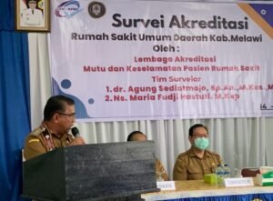 Hadiri Survei Akreditasi RSUD Melawi, Wabup Kluisen: Tingkatkan Mutu Pelayanan pada Masyarakat