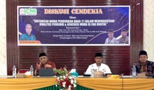 Diskusi Cendekia, ICMI Melawi Hadirkan Profesor Aunurrahman