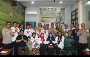 Kapolres Melawi Gelar Jumat Curhat Nuan Bekesah Bersama MABM Melawi dan IKM Melawi