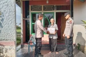 Satbinmas Polres Melawi Gelar Baksos Bagikan Sembako di Bulan Suci Ramadhan 1444 H