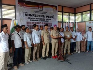 DPC Partai Gerindra Melawi, Serahkan Berkas Bacaleg Ke KPUD Melawi