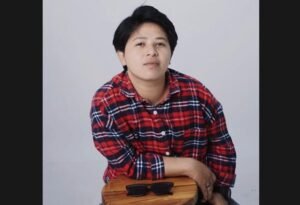 Nurul Adha Penyanyi Asal Melawi Rilis Single Perdana Lagu ” Tetaplah Bersamaku “