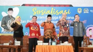 Wabup Kluisen Buka Sosialiasi Program Bangga Kencana dan Program Percepatan Penurunan Stunting