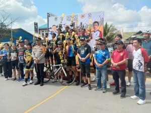 Bupati Melawi Lepas Lomba Criterium Race 2023, Diikuti Para Pembalap Se Kalbar