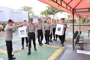 Polres Melawi Gelar Latihan Pengamanan TPS Pemilu 2024. Karendal Ops Tegaskan Personel Wajib Memahami Tupoksinya Saat Pam TPS