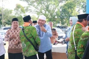 Bupati Dadi Menitip Doa Kepada Jamaah Haji, Untuk Mendoakan Kemakmuran, Kesejahteraan dan Kedamaian Masyarakat di Kabupaten Melawi