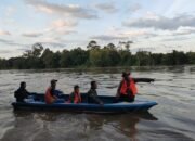 Seorang Warga Desa Semadin Lengkong Tenggelam di Sungai Melawi, Tim Gabungan Lakukan Pencarian