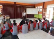 Jajaran Polres Melawi Gelar Sosialisasi Penerimaan Anggota Polri di SMK Negeri 1 Belimbing Hulu