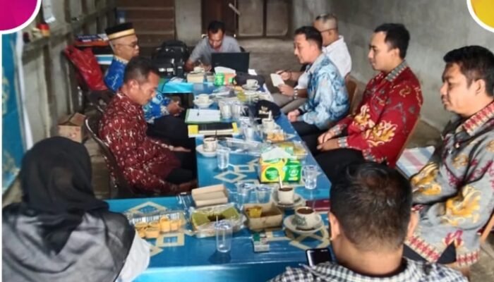 Camat Nanga Pinoh Hadiri Rapat Internal Pra-MAD Persiapan Musyawarah Antar Desa 2025