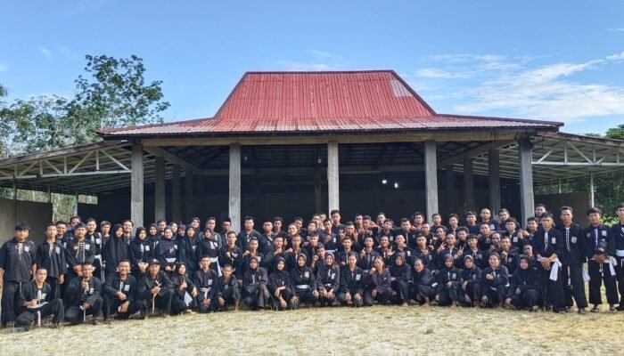 Semangat Persaudaraan, 52 Siswa PSHT Melawi Ikuti Pendadaran Fisik dan Mental