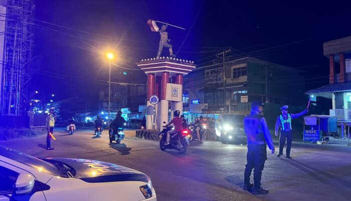 Kasat Lantas Polres Melawi Pimpin Blue Light Patrol, Cegah Balapan Liar dan Titik Rawan Kecelakaan