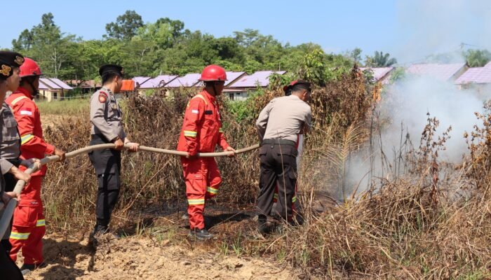 Antisipasi Karhutla, Polres Melawi Gelar Apel, Rakor & Simulasi Pemadaman