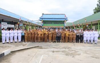 Kapolres Melawi Beri Pesan Inspiratif kepada Pelajar SMA N 1 Nanga Pinoh: “Hindari Narkoba, Kejar Prestasi”
