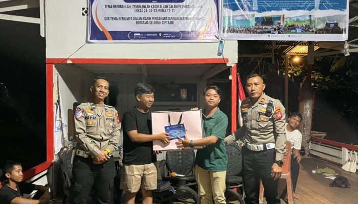 PMK STKIP Melawi Terima Sarkon dari Satlantas Polres Melawi