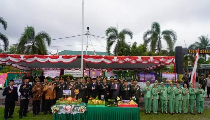 HUT ke-80 TNI di Sintang, Momentum Memperkokoh Kebersamaan TNI dan Rakyat
