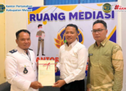 Langkah Nyata Pemerataan Lahan, 195 Sertipikat Redistribusi Diserahkan