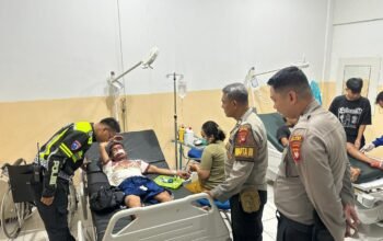 Respons Cepat Polres Melawi: Korban Kecelakaan di Titik Rawan Tanjung Tengang Langsung Dievakuasi ke RSUD