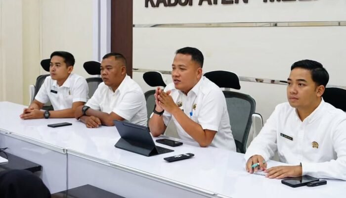 Kantah Melawi Gelar Rapat Koordinasi dan Evaluasi untuk Tingkatkan Pelayanan Publik