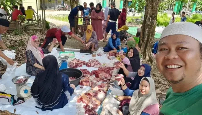 Masjid Al-Ikhlas Desa Baru Potong 3 Ekor Sapi Qurban pada Idul Adha 1447 H/2026 M