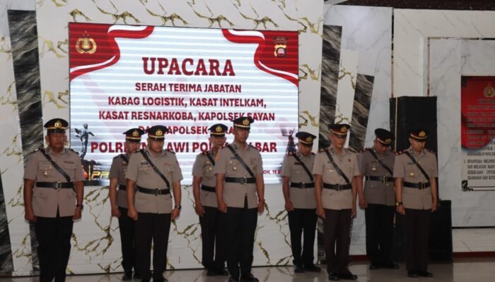 AKBP Harris Batara Simbolon Rotasi Sejumlah Pejabat di Polres Melawi