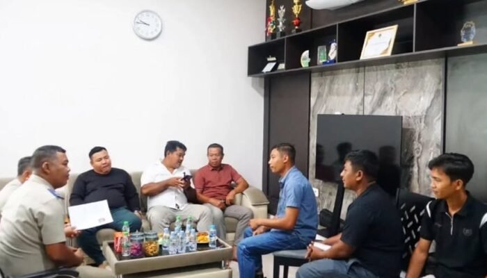 Ketua DPRD Melawi Kunjungi dan Apresiasi Upaya Kantah Tingkatkan Pelayanan Publik untuk Pelayanan Masyarakat