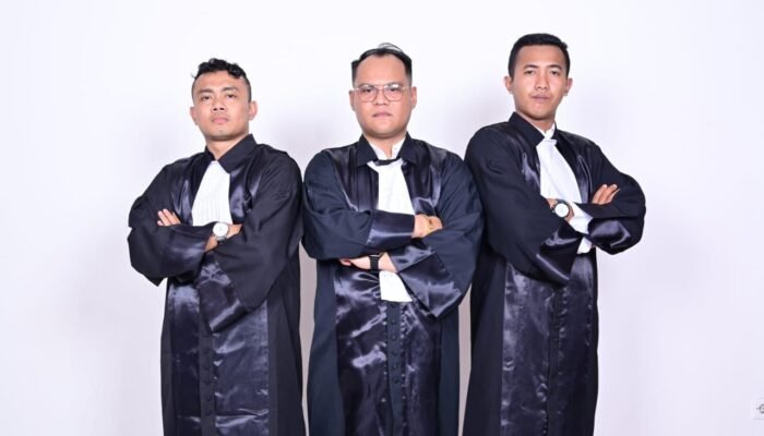 Kuasa Hukum Bupati Melawi Tegaskan Hormati Proses Hukum, Pertanyakan Kepentingan di Balik Laporan Berulang