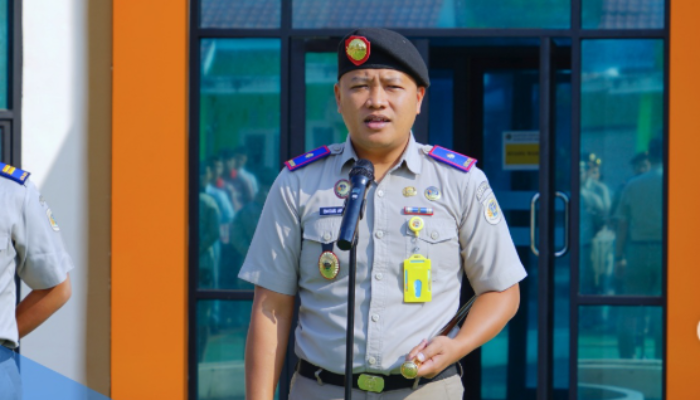 Kantah Melawi Gelar Apel Pagi, Kepala Kantor Tekankan Disiplin dan Pencapaian Target Kerja