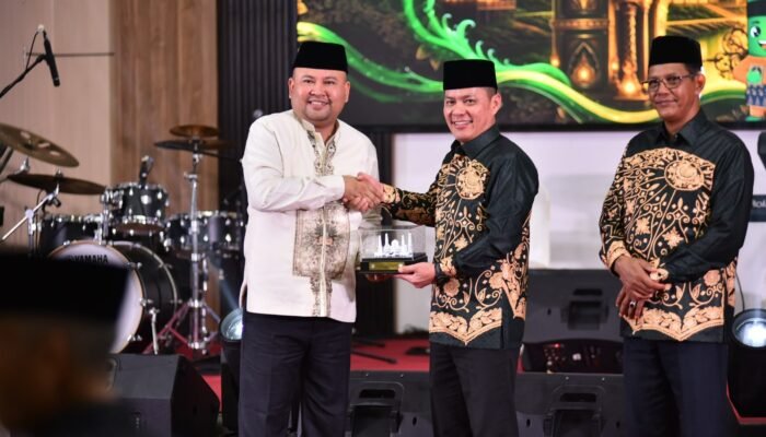 Bupati Melawi Hadiri Malam Ta’aruf MTQ XXXIV Tingkat Provinsi Kalimantan Barat di Kayong Utara