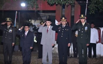 Wabup Malin Hadiri Apel Kehormatan dan Renungan Suci HUT ke-81 RI, Kapolres Melawi Selaku Inspektur Upacara