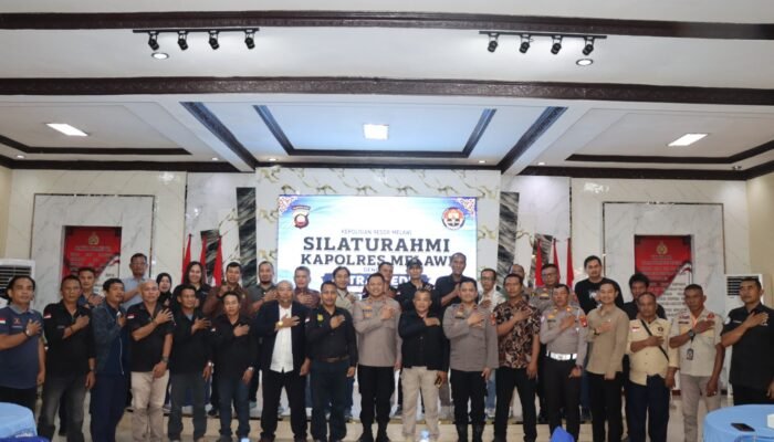 Silaturahmi dengan Awak Media, Kapolres Melawi: Kita Mitra Sejati Membangun Melawi