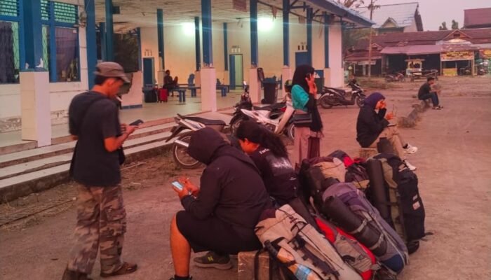 Rombongan “GEMPA” FISIP UNTAN Tiba di Nanga Pinoh, Ekspedisi Hulu Juang XXXV Segera Dimulai, Siap Lanjutkan Perjalanan ke Pedalaman Melawi