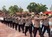 Usai Apel Pagi, Personel Polres Melawi Digembleng Latihan PBB