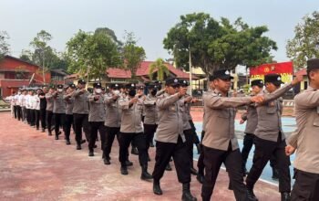 Usai Apel Pagi, Personel Polres Melawi Digembleng Latihan PBB