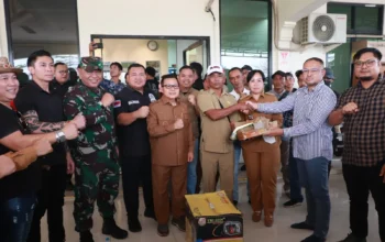 Wabup Melawi Bersama Satgas Karhutla Mabes TNI Tinjau Penanganan Kebakaran di Wilayah PT RKA