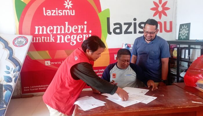 WWF Salurkan Bantuan Tanggap Karhutla untuk Perkuat Gerak Relawan MDMC Melawi