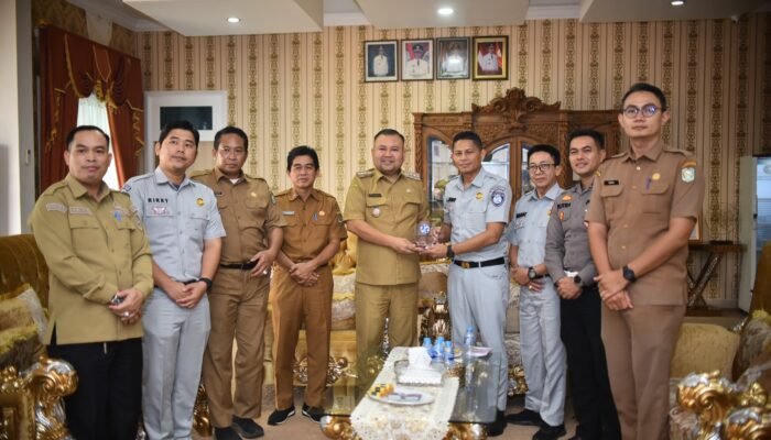 Bupati Melawi Dukung Sosialisasi Kebijakan Keringanan Pajak Kendaraan Bermotor